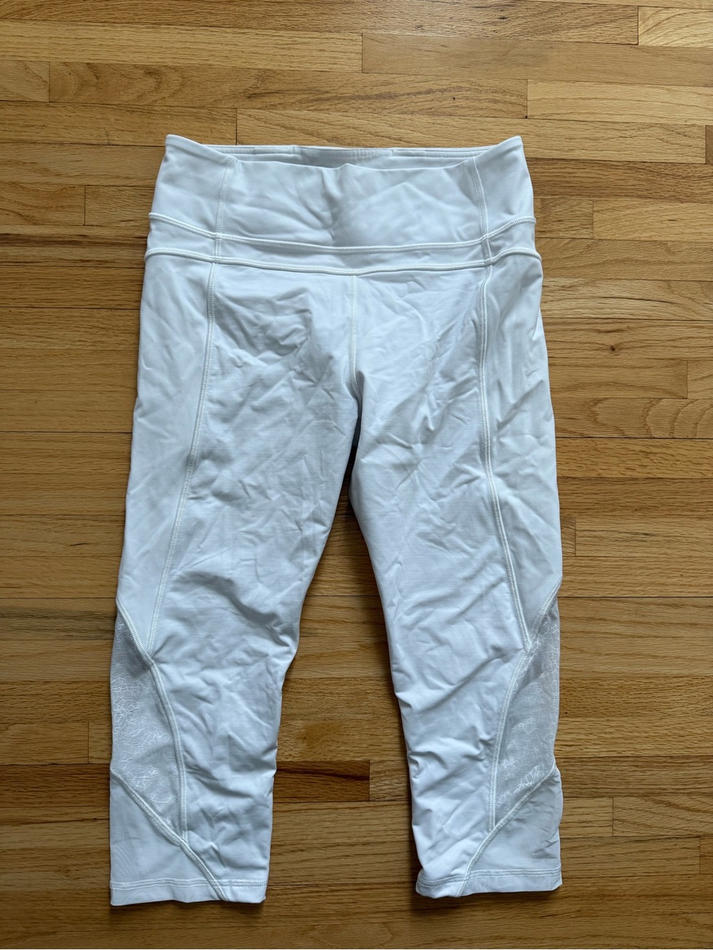 Lululemon White Twist & Train crop leggings - size 8